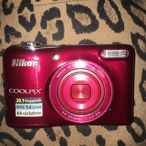 Nikon Coolpix L32 Camera